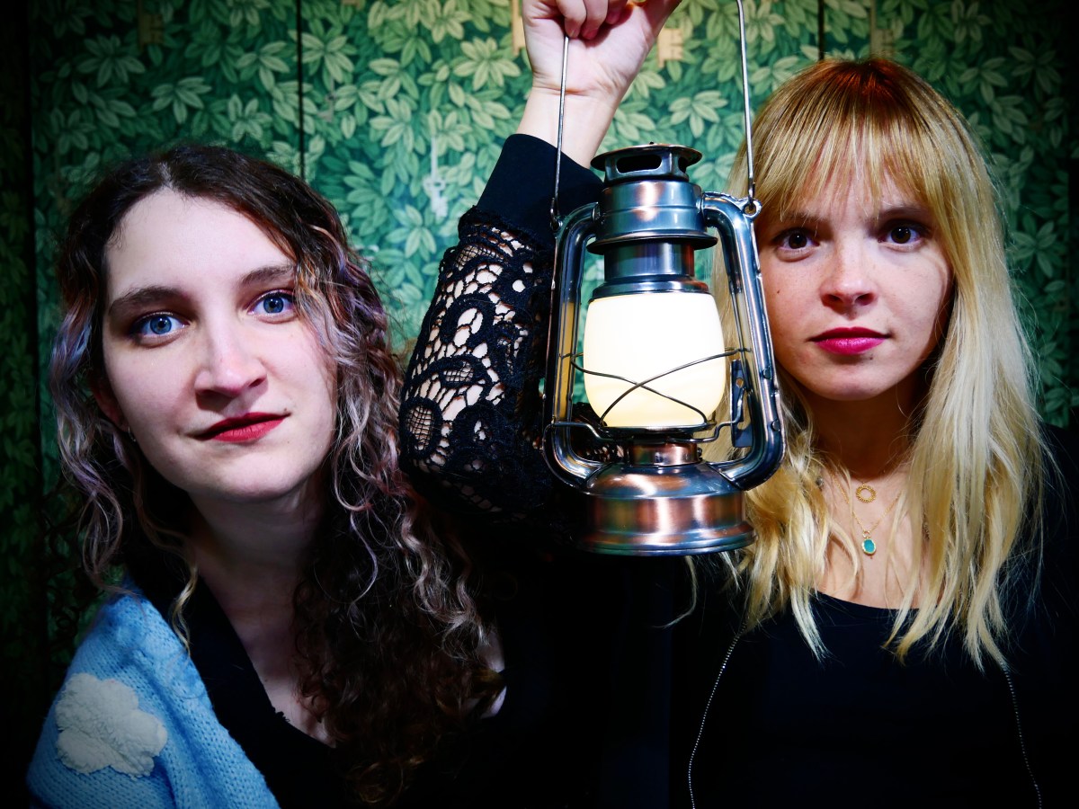 CHARLOTTE VALBRUN & ALBA FLEUTOT (UPSIDE DOWN&nbsp;EXPERIENCE)