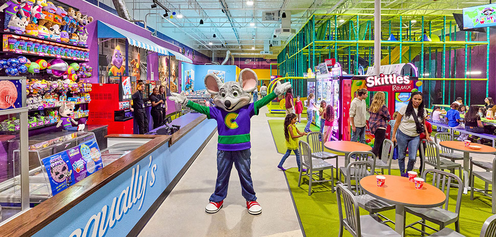 Chuck E. Cheese : 10 choses à savoir sur le pionnier mondial des loisirs&nbsp;indoor